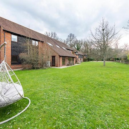 The Grange On Warbrook Estate Hook (Hampshire) Exterior foto